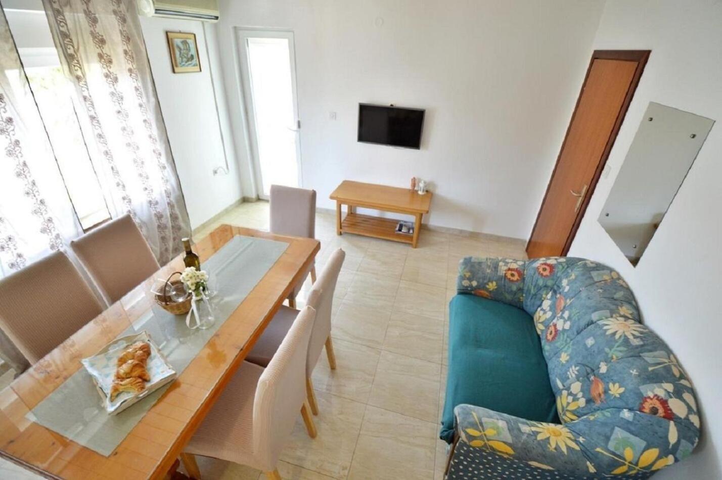 Apartment Denko Betina  Esterno foto